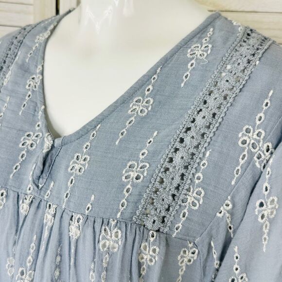 American Eagle Eyelet Embroidered Peasant Blouse Blue White XS Cropped - Picture 7 of 14